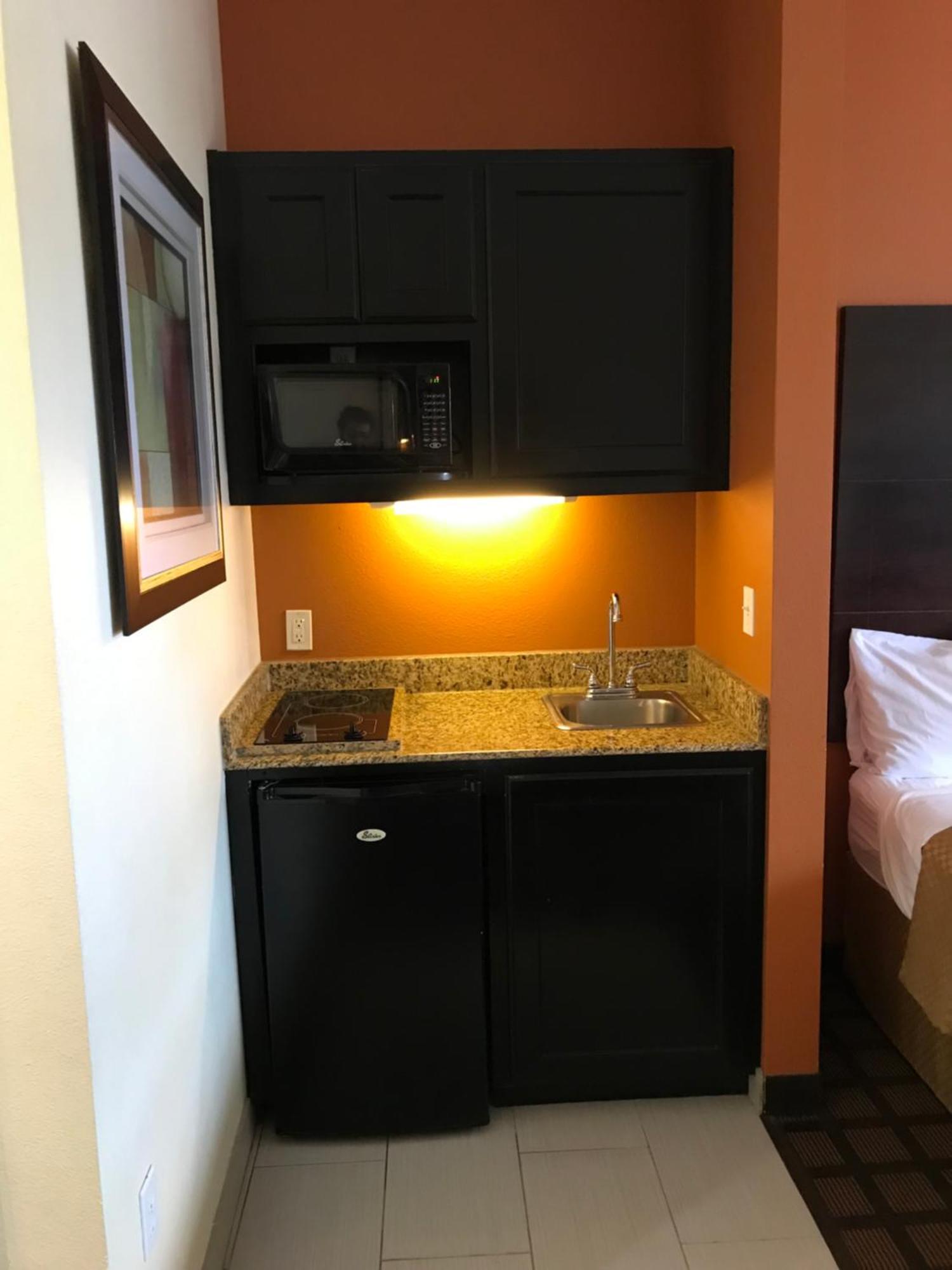 Executive Inn And Suites Pittsburg Экстерьер фото