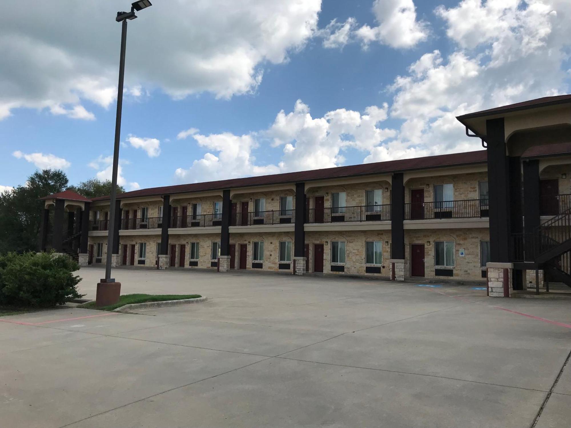 Executive Inn And Suites Pittsburg Экстерьер фото