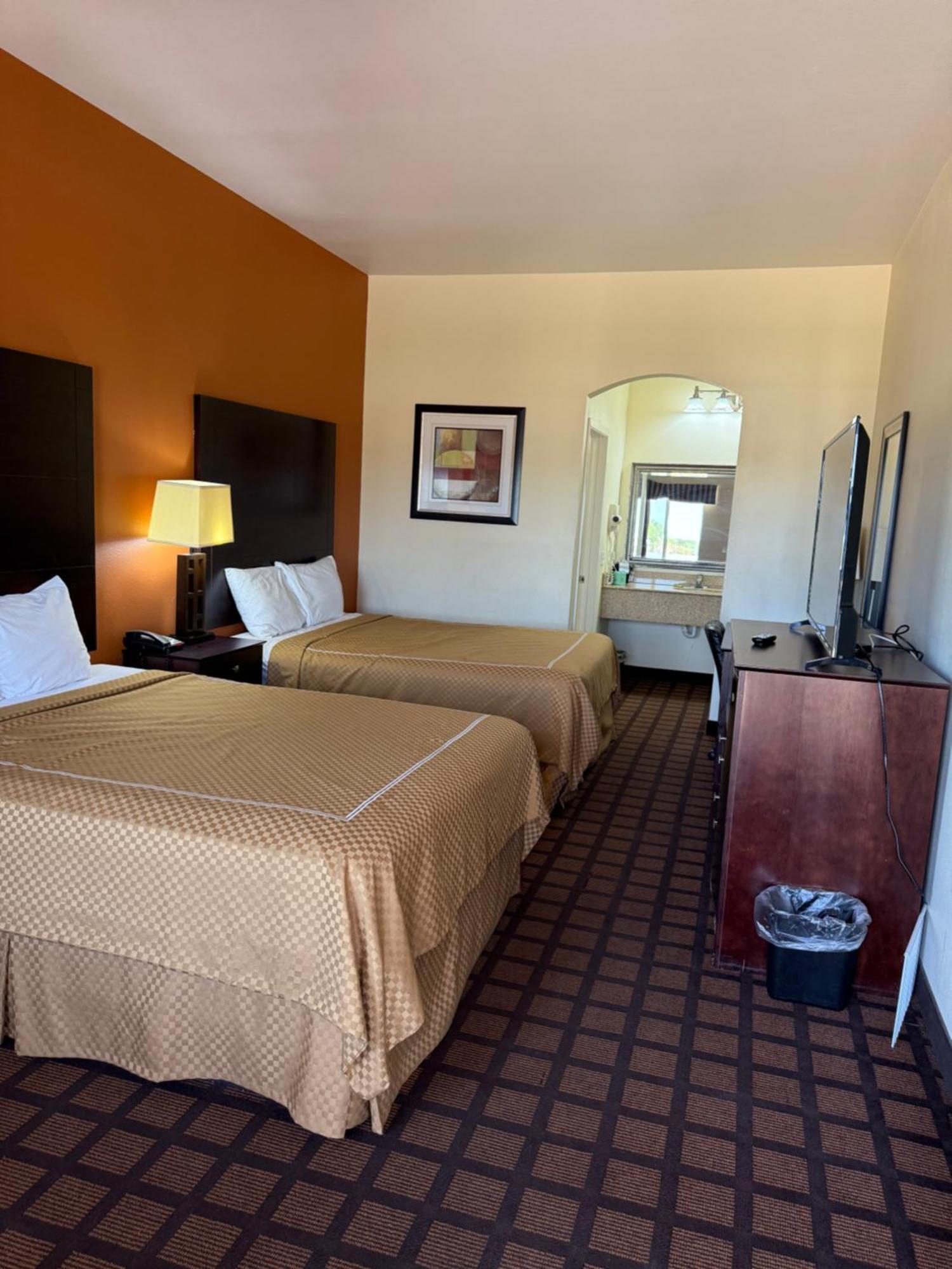 Executive Inn And Suites Pittsburg Экстерьер фото