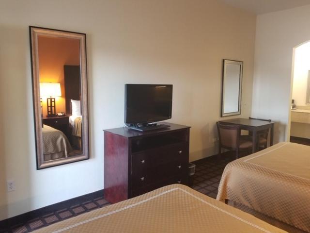 Executive Inn And Suites Pittsburg Экстерьер фото